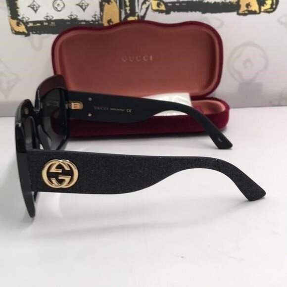 Authentic Gucci GG0102S 001 Oversized Black Sunglasses – New - Picture 6 of 11